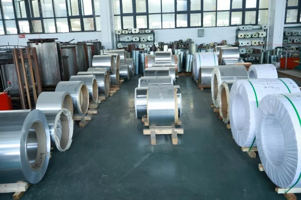 Oil Immersed Transformers ၏ အားသာချက်များကို ရှင်းပြထားပါသည်။